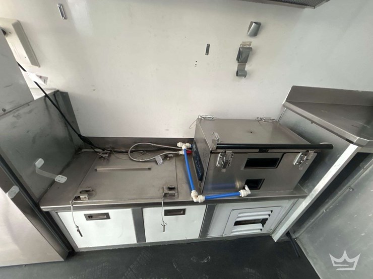 2021-mercedes-benz-sprinter-4500-image-15