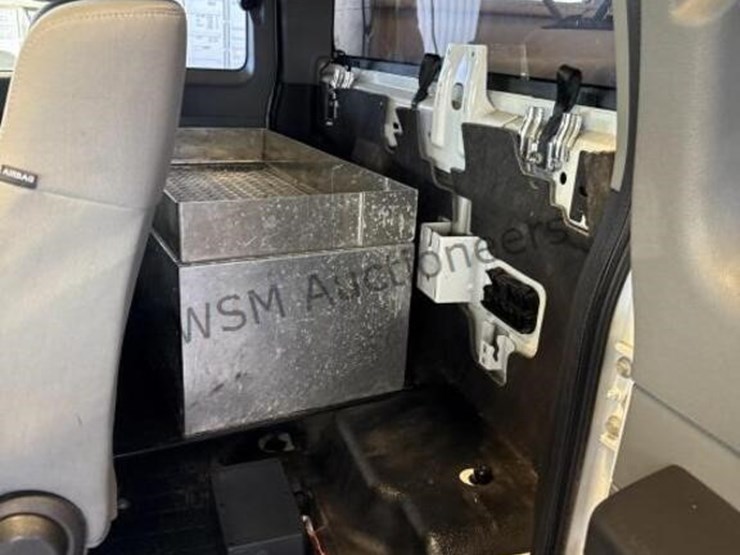 2016-ford-f550-image-31