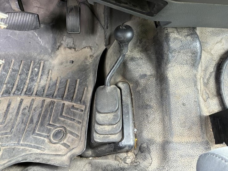 2012-ford-f550-image-22