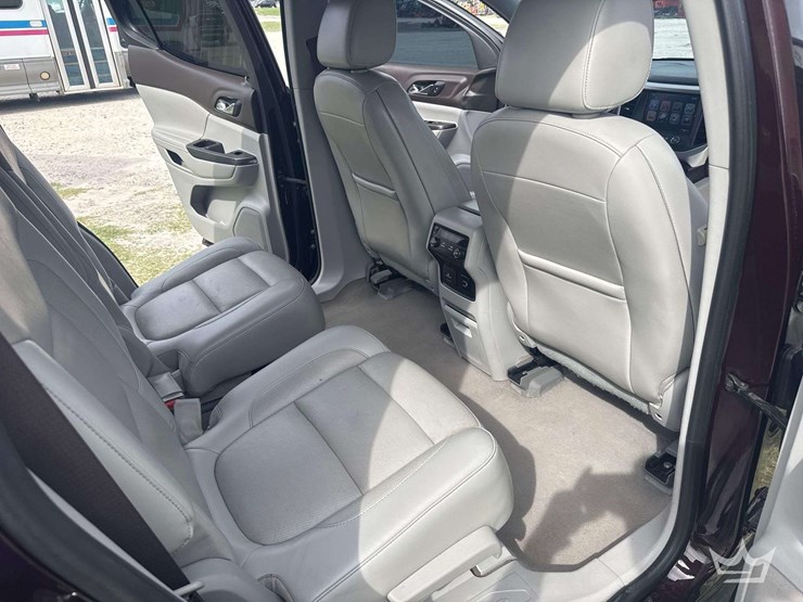 2018-gmc-acadia-image-21
