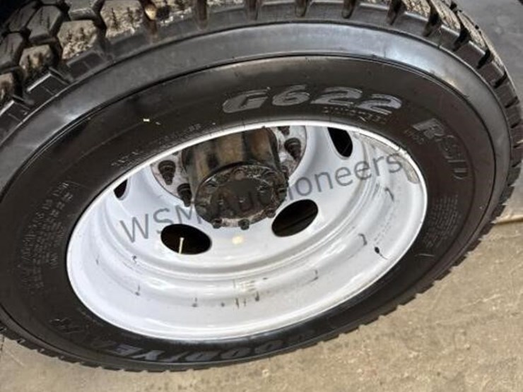 2016-ford-f550-image-11