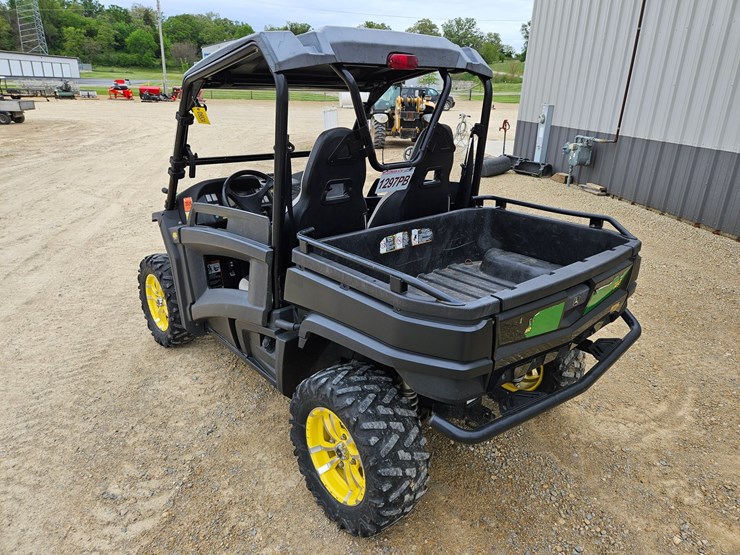 john-deere-gator-image-3