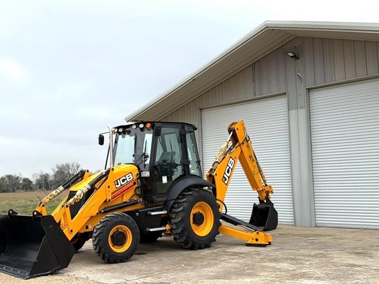 2024-jcb-3cx-image-7