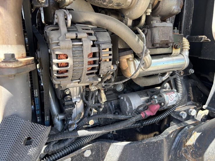2020-bobcat-ct5558-image-61