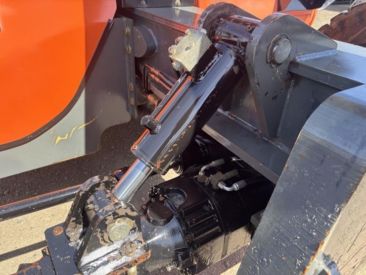 2005-jlg-g6-42a-image-17