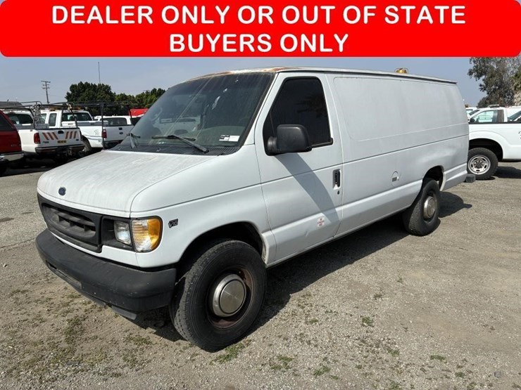2002-ford-e350-sd-image-1