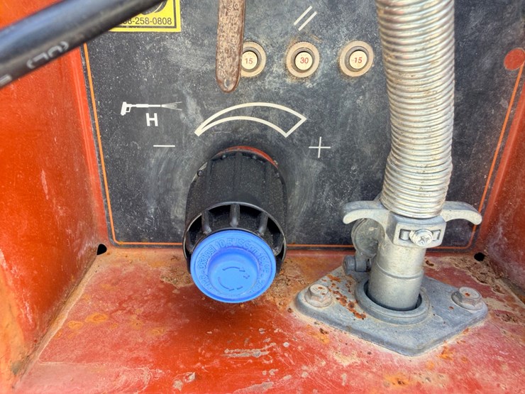 2004-ditch-witch-fx30-image-17