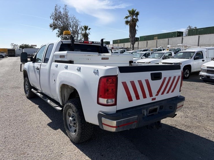 2012-gmc-2500hd-image-4