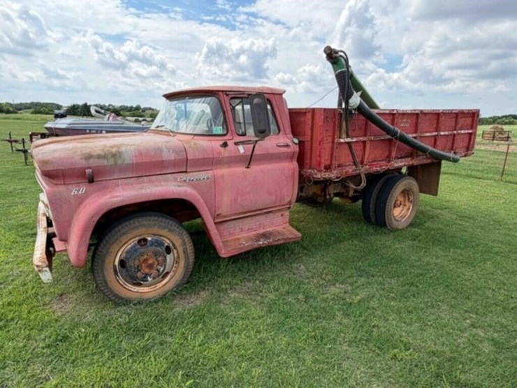 1960-chevrolet-60-image-1