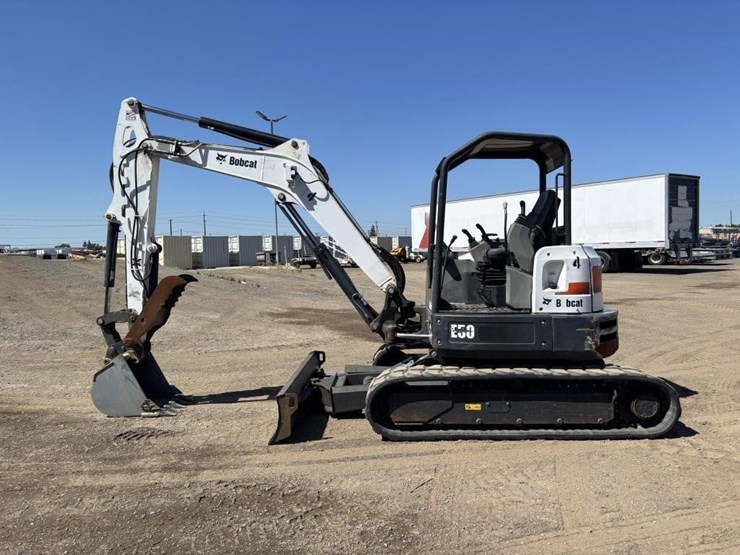 2017-bobcat-e50-image-5