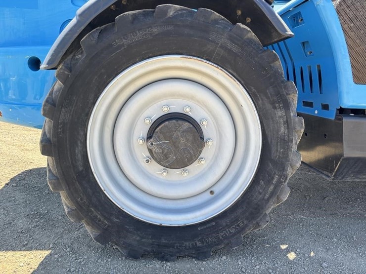 2019-genie-gth844-image-19
