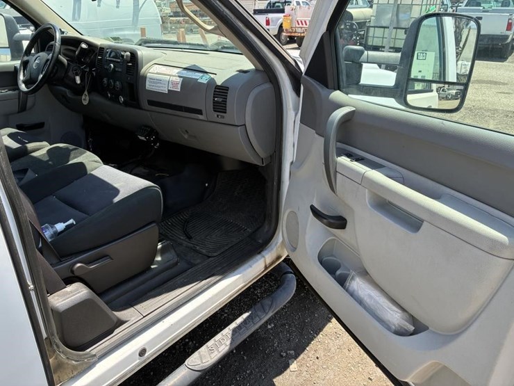 2012-gmc-2500hd-image-9