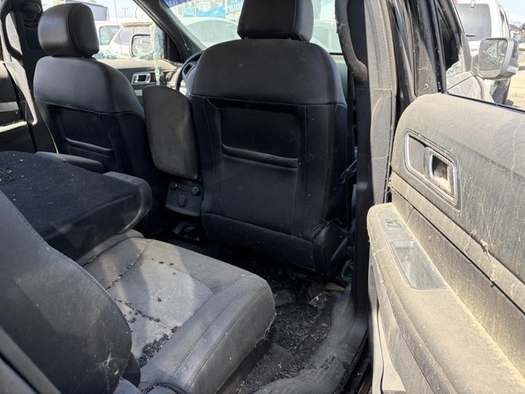 2016-ford-explorer-xlt-image-11