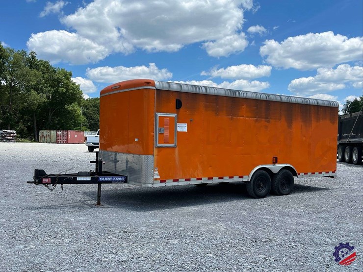 2016-sure-trac-t/a-enclosed-landscaping-tag-trailer-image-1