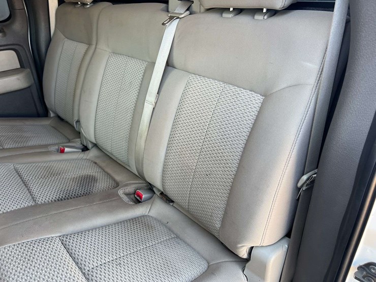 2010-ford-f150-xlt-image-23