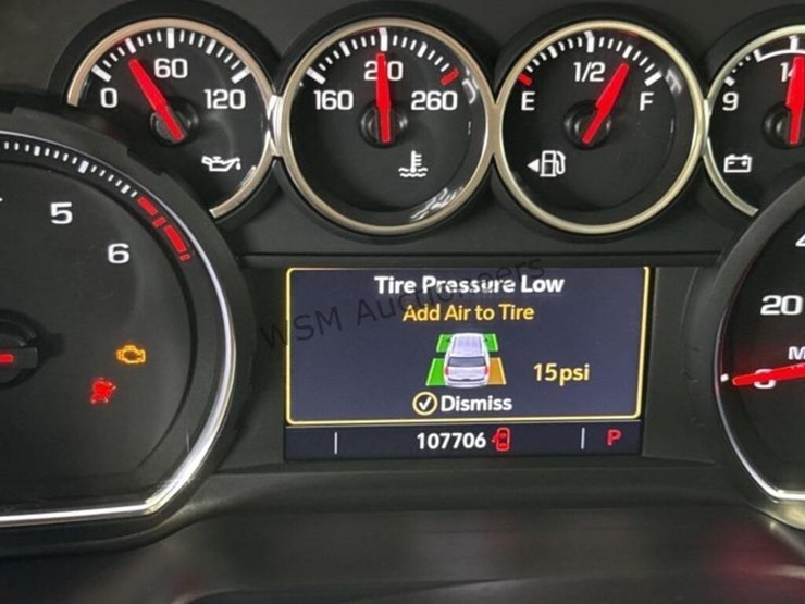 2023-chevrolet-tahoe-image-19