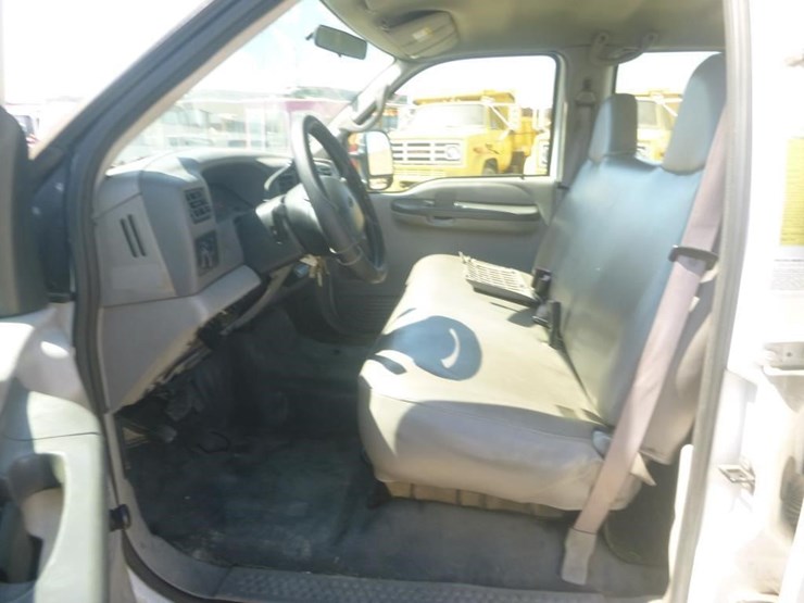 2001-ford-f450-image-11