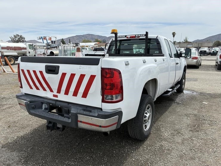 2012-gmc-2500hd-image-3