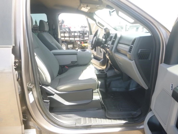 2020-ford-f350-image-13