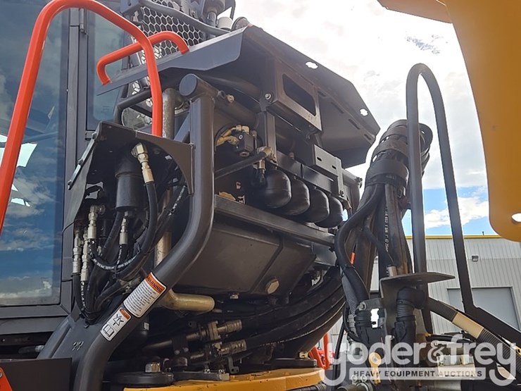 2021-volvo-a25g-image-17