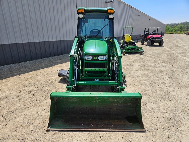 john-deere-3520-image-8