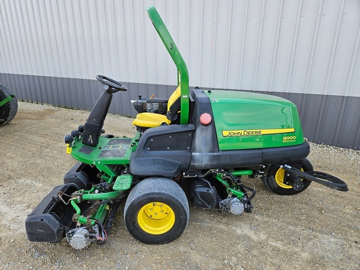 john-deere-8000-image-2