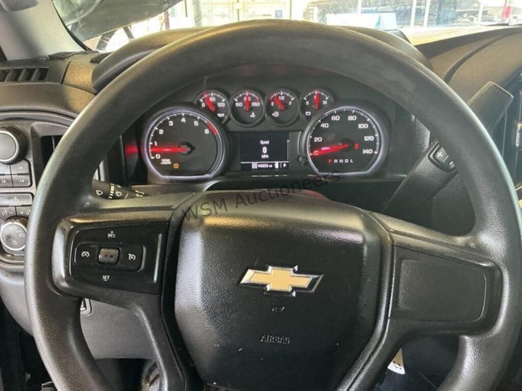 2019-chevrolet-silverado-1500-image-17