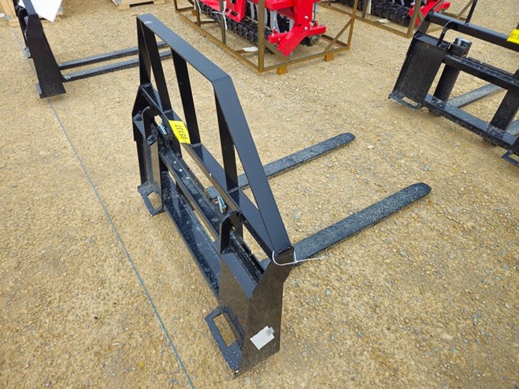 #5137-•-2026-mower-king-sa-48"-pallet-fork-image-5