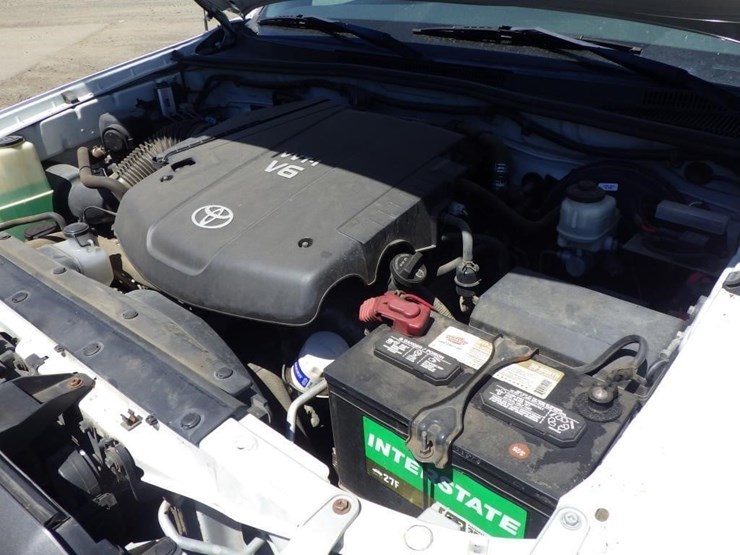 2014-toyota-tacoma-image-8