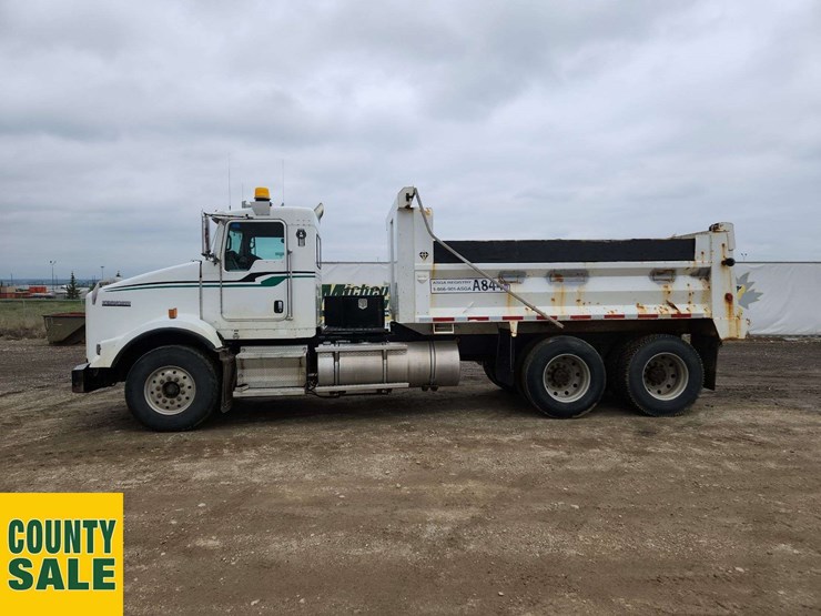 2011-kenworth-t800-image-6