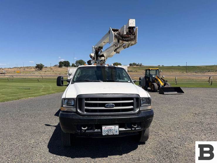 2004-ford-f550-image-8