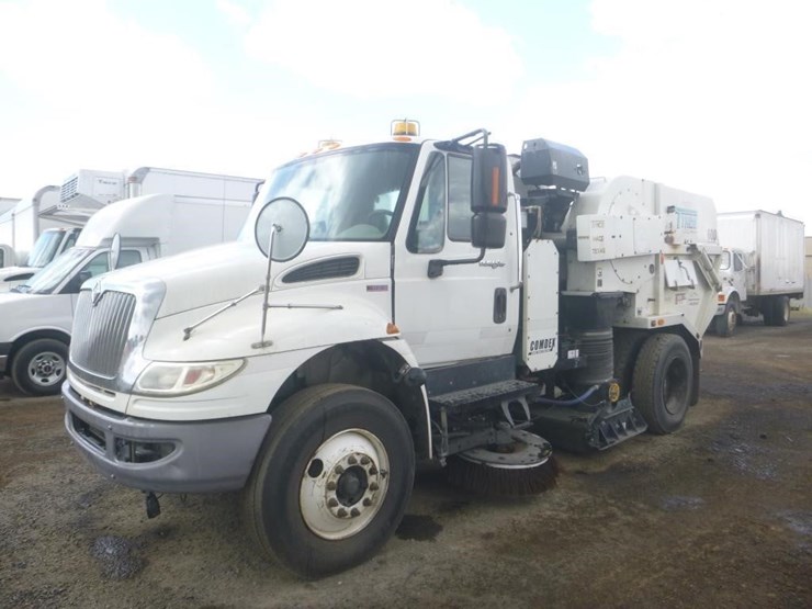 2016-ford-f650-xlt-image-9