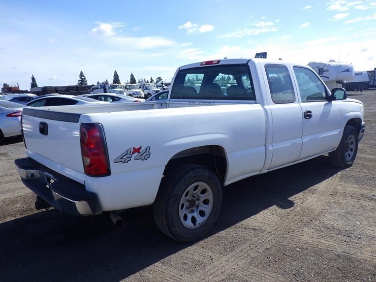 2007-chevrolet-1500-image-3