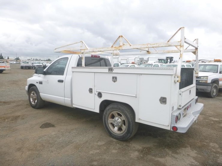 2008-dodge-2500-image-4