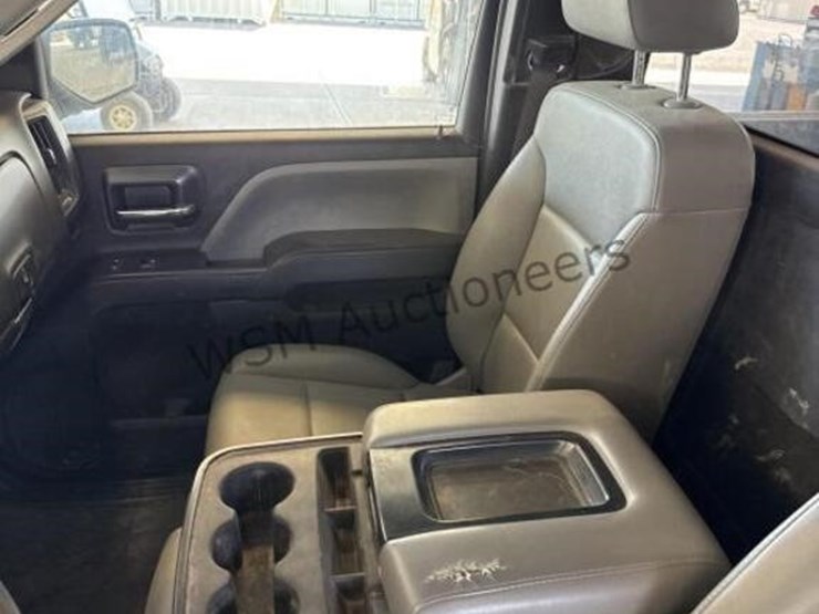 2018-chevrolet-silverado-1500-image-23