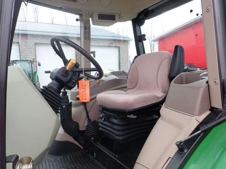 2015-john-deere-5085e-image-10