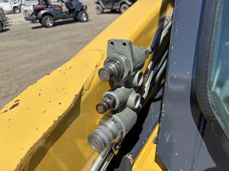 2018-yanmar-s220r-image-17