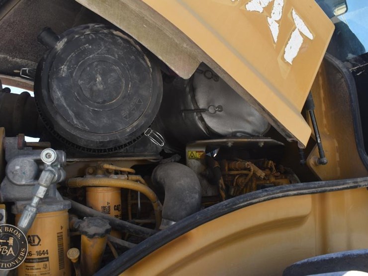 2012-caterpillar-cp56-image-44