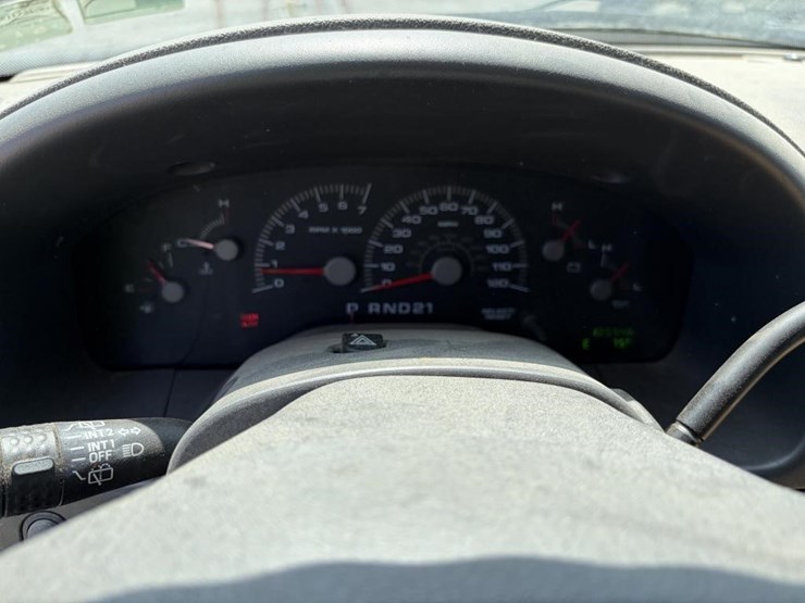 2004-ford-expedition-xlt-image-17