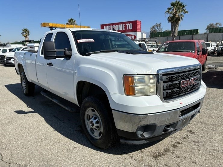 2012-gmc-2500hd-image-2