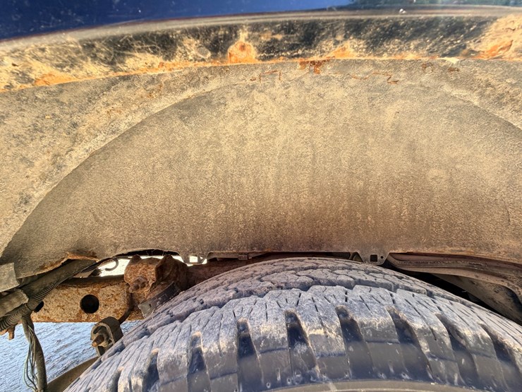2002-chevrolet-tahoe-image-91