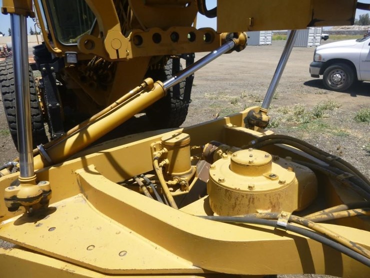 caterpillar-143h-image-35
