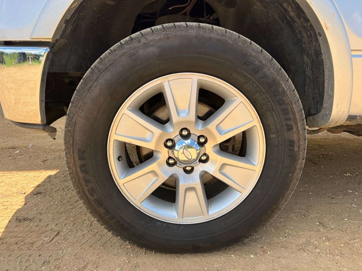 2011-ford-f150-lariat-image-9