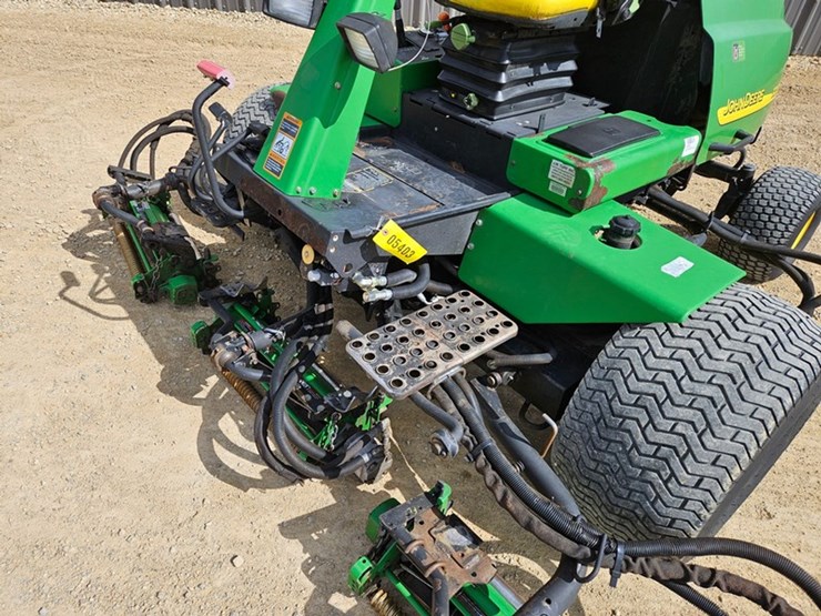 john-deere-3225b-image-11