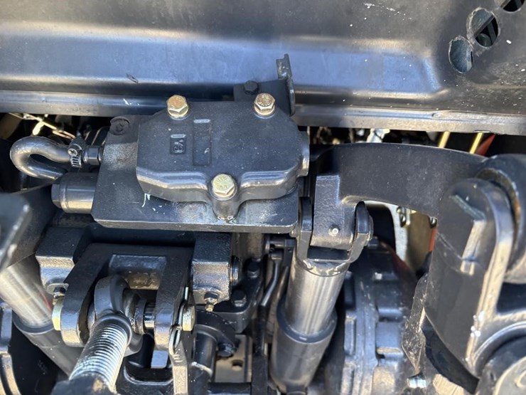 2020-bobcat-ct5558-image-21