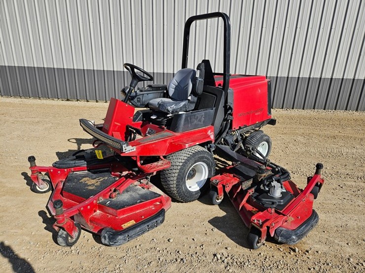 #5034-•-toro-ground-master-4000d-4x4-wide-area-mower-image-1