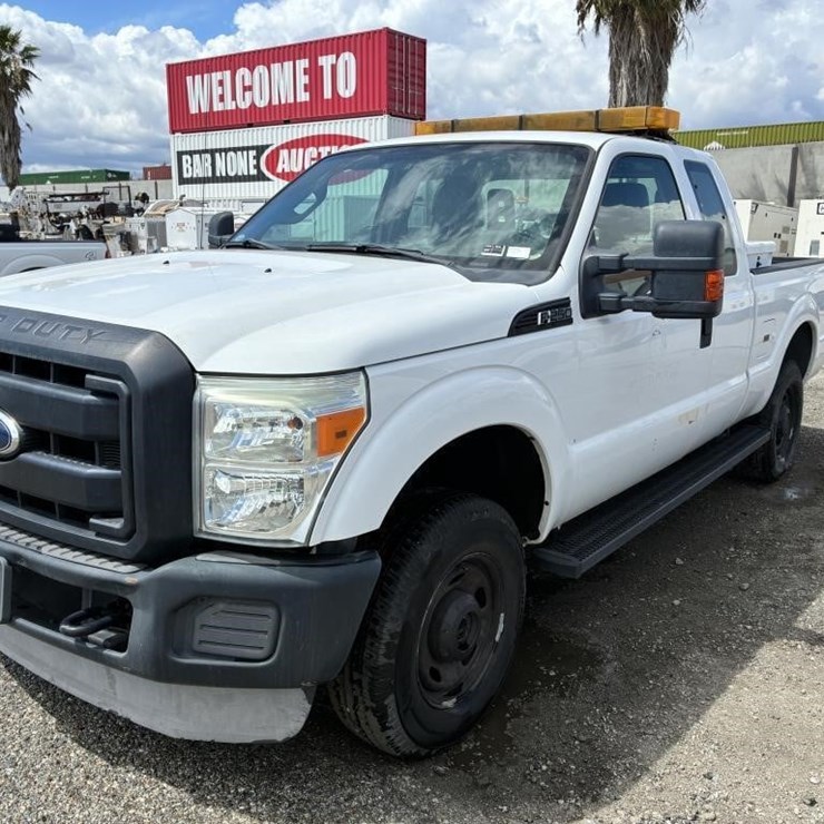 2011 FORD F250 SD
