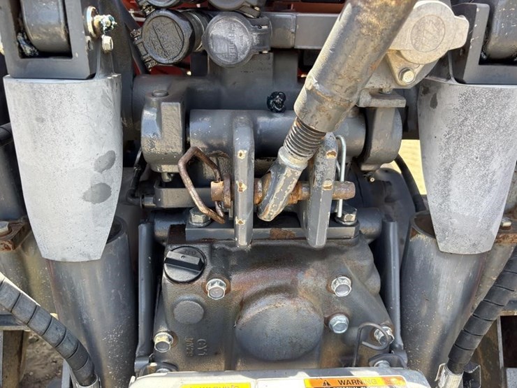 2018-kubota-m5-111d-image-11