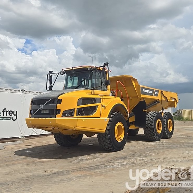 2022 VOLVO A25G
