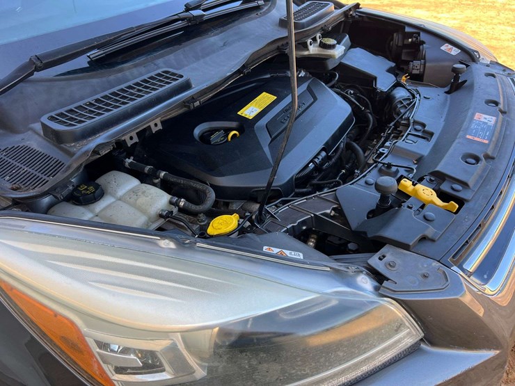 2014-ford-escape-titanium-image-26